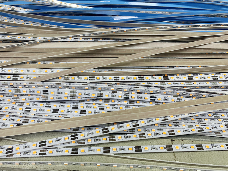 J9直营集团NFION耐高温导热双面胶带解决T5 LED灯铝基板粘结散热问题 J9直营集团NFION耐高温导热双面胶带解决T5 LED灯铝基板粘结散热问题