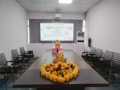 J9直营集团导热材料:举办员工生日会 爱心传递暖人心