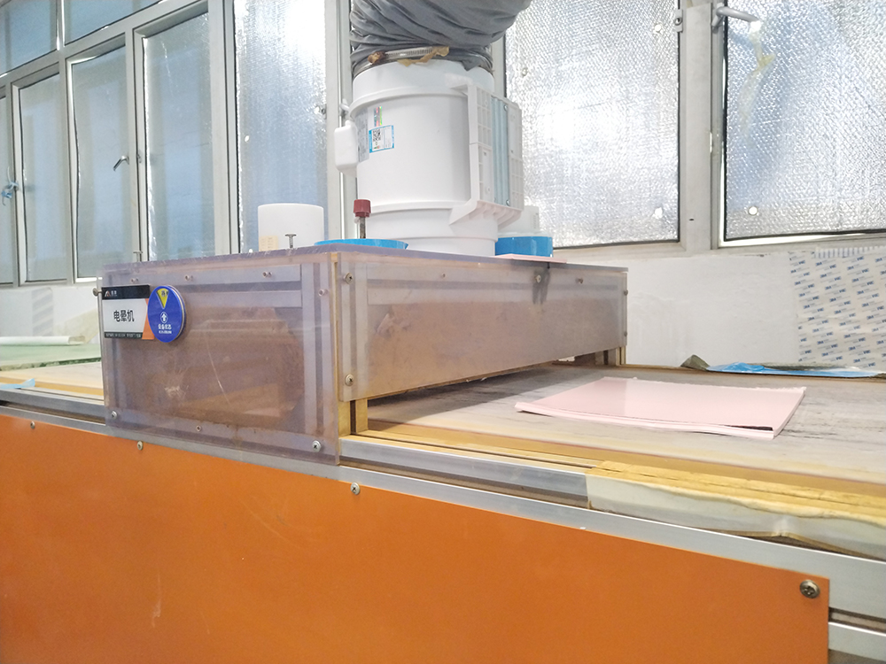 导热硅胶片电晕工艺加工过程 导热硅胶片电晕工艺加工过程